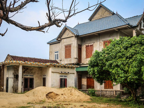 'Biệt thự rỗng' ở làng 'giàu nhất xứ Nghệ' nhờ xuất khẩu lao động