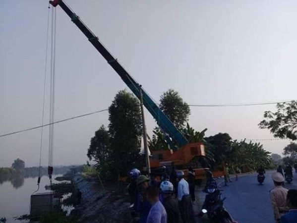 Hy hữu: Đánh cá trên sông bị... xe tải đâm tử vong