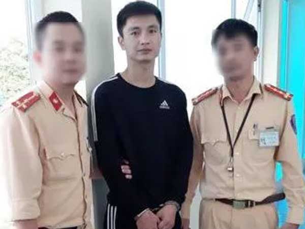 Thanh Hóa: Gặp Cảnh sát giao thông, đối tượng bị truy nã 'cắm đầu' bỏ chạy