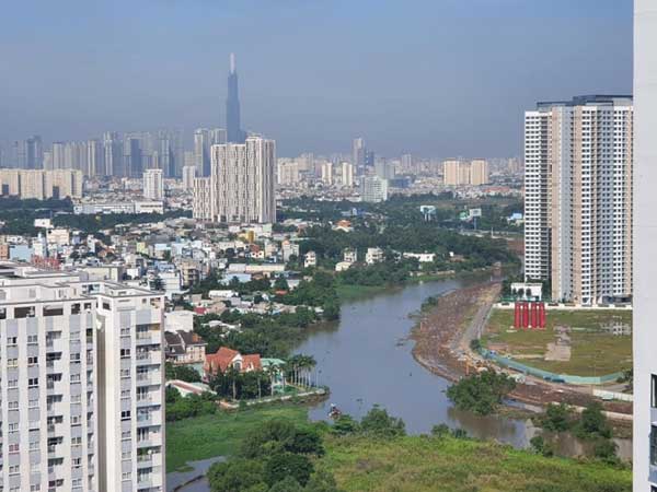 Giá nhà chung cư rao bán trực tuyến tại TP.HCM cao hơn Hà Nội