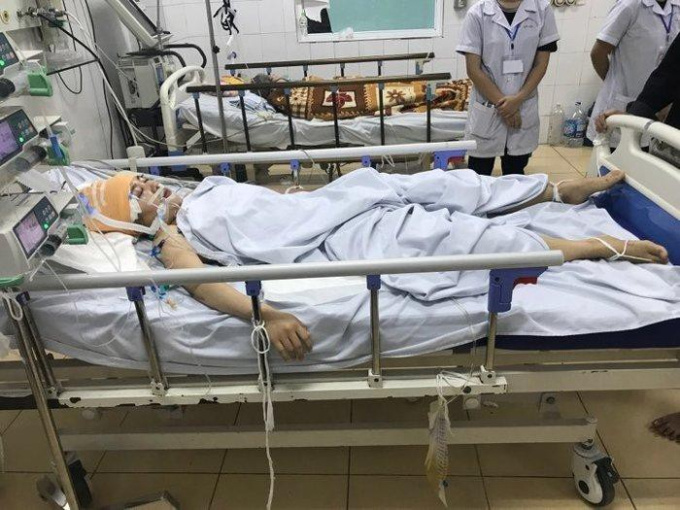 Xót xa với gia cảnh của nữ sinh xinh đẹp bị tai nạn nguy kịch khi đi làm thêm: 'Nó mới đi làm được 3 ngày...'