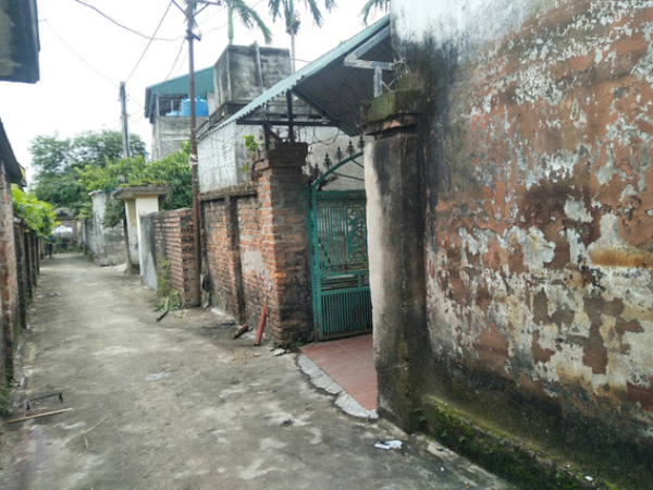 Ám ảnh hiện trường vụ chồng sát hại vợ đang mang thai rồi quấn chăn đốt xác ngay tại nhà