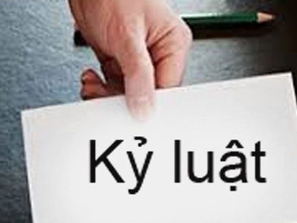 Vợ đi tù, chồng là cán bộ xã bị kỷ luật đảng