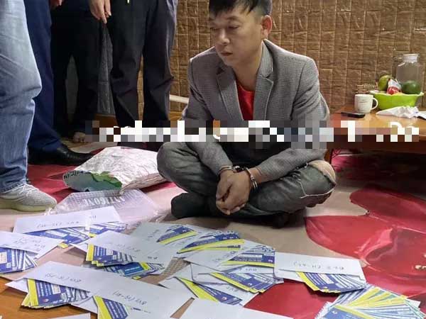 Làm rõ nhóm đối tượng in và bán vé giả trận Việt Nam – Thái Lan
