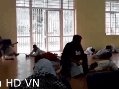 Thầy giáo dạy võ liên tục đấm đá vào lưng, gáy nhiều học trò trần tình: 'Tôi chỉ làm màu'