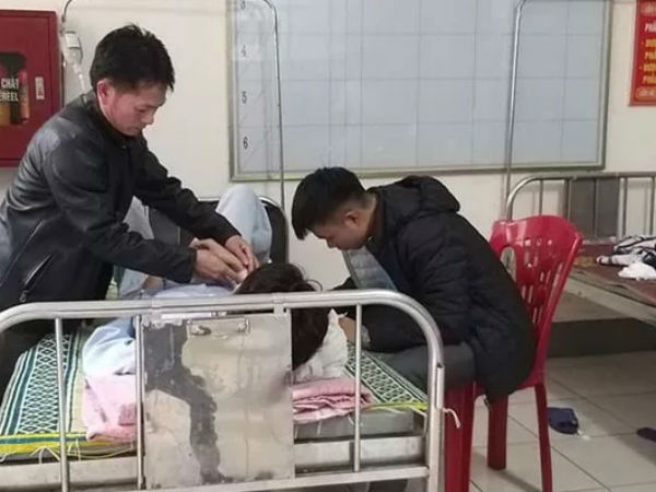Nam sinh ở Hà Tĩnh bị đâm trọng thương trên đường đi học về