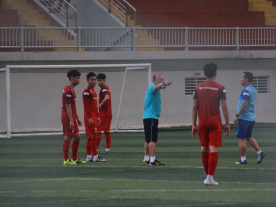 Thầy Park lý giải nguyên nhận chọn Trọng Hoàng, Hùng Dũng dự SEA Games
