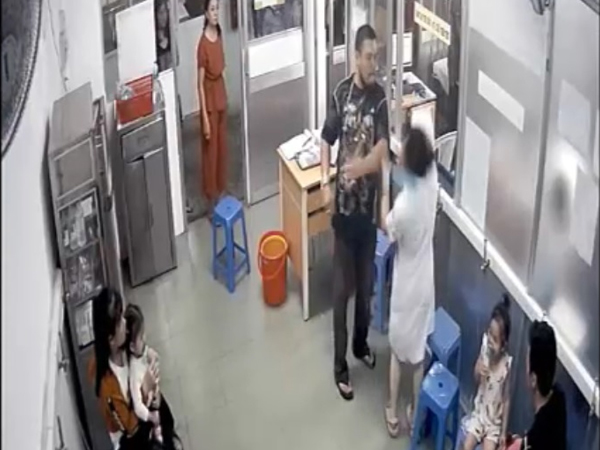 Thông tin mới nhất liên quan vụ người đàn ông bạo hành nữ nhân viên bệnh viện Nhi đồng 1
