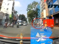 Video: Pha rượt đuổi như phim hành động của chiến sĩ CSGT truy bắt 2 tên cướp giật giữa ban ngày