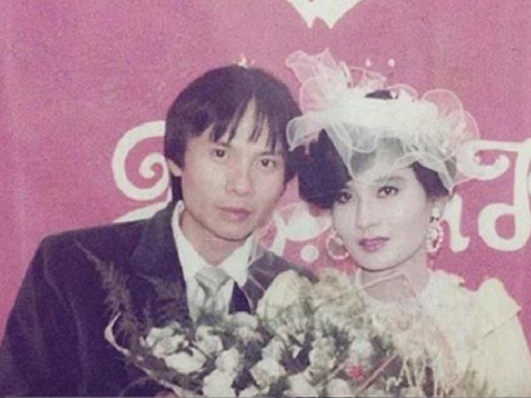 Chuyện tình của cặp đôi chồng hơn vợ 16 tuổi ở Việt Nam vượt cả biên giới lên báo Trung khiến nhiều người trầm trồ, ngưỡng mộ