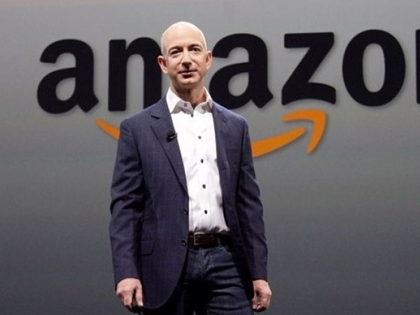 Tỷ phú Jeff Bezos quyên góp gần 100 triệu USD cho người vô gia cư