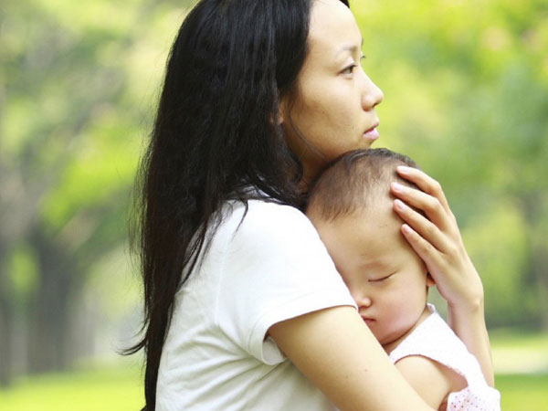 Mẹ muốn lấy chồng gửi con riêng vào trường nội trú khiến phẫn nộ