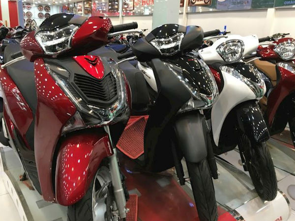 Honda thông báo SH150i tạm dừng bán tại Việt Nam, đại lý vẫn chào bán với giá 'ngất ngưởng'