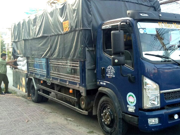 Bắt quả tang liên tiếp nhiều chuyến nhập lậu đường cát
