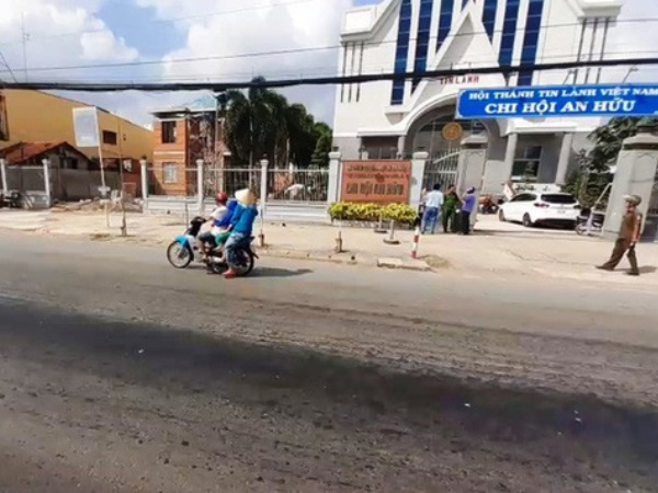 Chồng đâm vợ 7 nhát dao tử vong chỉ vì cự cãi