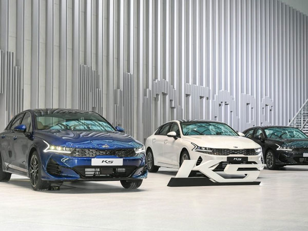 Kia Optima thế hệ mới chính thức ra mắt, giá khởi điểm tại Hàn Quốc là 460 triệu đồng