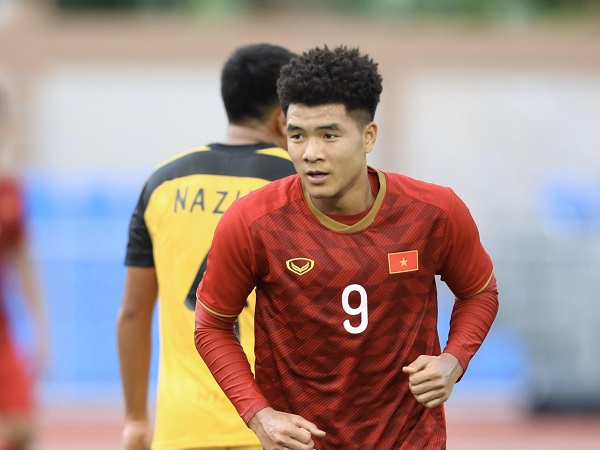 Đức Chinh được 'thưởng nóng' sau khi 'nã' 4 bàn vào lưới Brunei