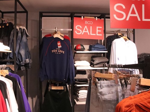 Được sale đến 90% giá bán, khách hàng vẫn bị "mắc bẫy" trong ngày Black Friday