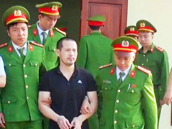Thanh Hóa: Xin tiền mua ô tô không được, con trai đâm chết bố