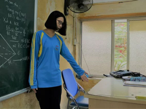 Nữ sinh Hải Phòng nhặt và trả lại 67 triệu đồng cho người để quên