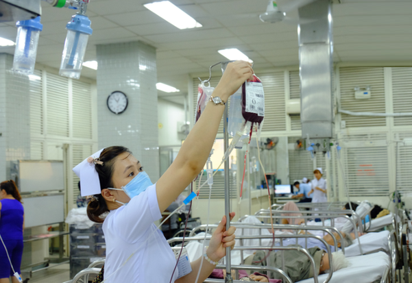 Người đàn ông 31 tuổi nhập viện cấp cứu vì hút mỡ đùi tại thẩm mỹ viện