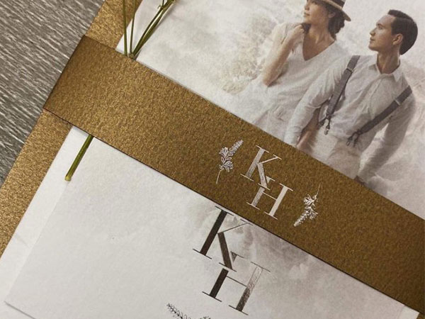 Rò rỉ thiệp cưới sang trọng được cho là của Hồ Ngọc Hà và Kim Lý, cặp đôi chính thức về chung một nhà?