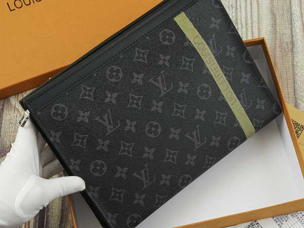 Ngoảnh đi ngoảnh lại, ví hàng hiệu Louis Vuitton 'không cánh mà bay' ở sân bay Nội Bài