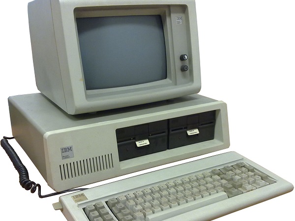 Có lẽ bạn chưa biết nhưng dùng từ 'PC' để phân biệt máy tính bàn là sai nhé!