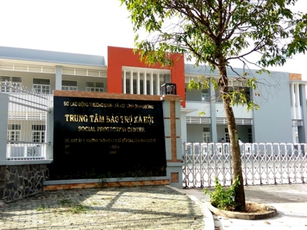 Nhân viên Trung tâm bảo trợ xã hội tỉnh Bình Dương lên tiếng sau cáo buộc hiếp dâm thiếu nữ 18 tuổi suốt 2 năm