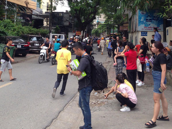 Nhiều khu vực nhà dân ở Hà Nội tiếp tục bị rung lắc trong sáng nay