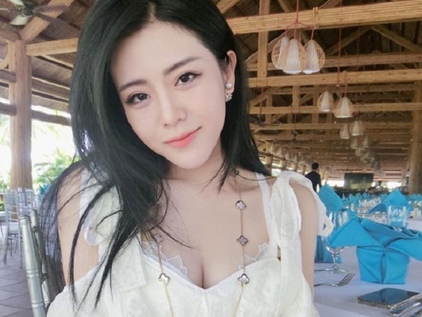 Từ 'kín cổng cao tường' quay ngắt sang sexy, gợi cảm, em gái cưng của Ông Cao Thắng lẽ nào cũng muốn lấy chồng rồi?