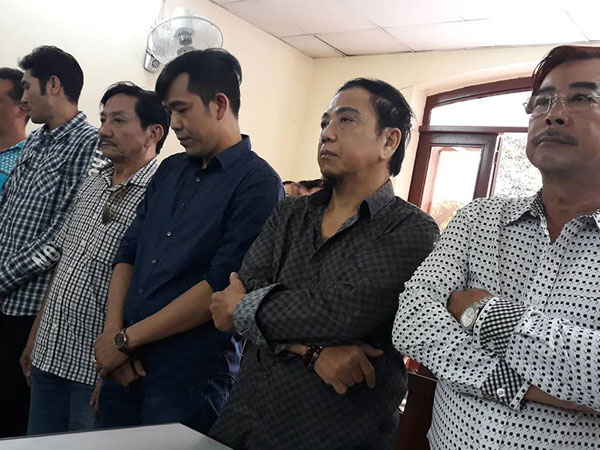 Hồng Tơ bị phạt 50 triệu đồng tội đánh bạc