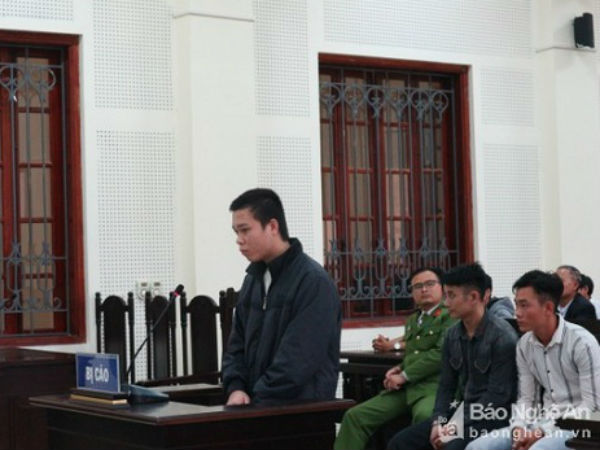 Giữ nguyên bản án 20 năm tù cho ông bố trẻ ném con mới sinh xuống giếng nước