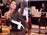 Catwalk thần sầu, Hoàng Thùy nhận cơn mưa lời khen từ Miss Universe 2019