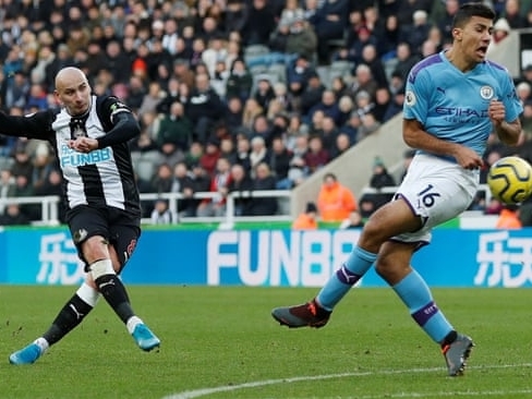 Man City bị Newcastle United cầm hòa