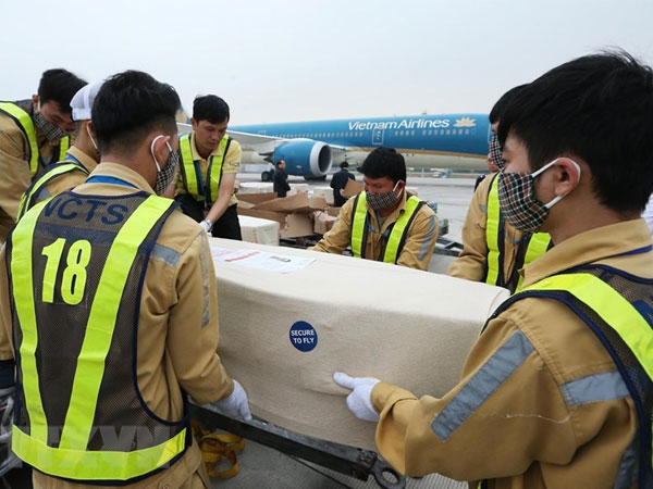 Thi thể và tro cốt của 23 nạn nhân tử vong ở Anh sẽ về đến Việt Nam hôm nay