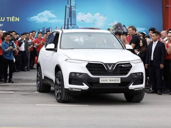 Vinfast hỗ trợ khách hàng lãi vay 2 năm đầu tiên khi mua Lux qua ngân hàng