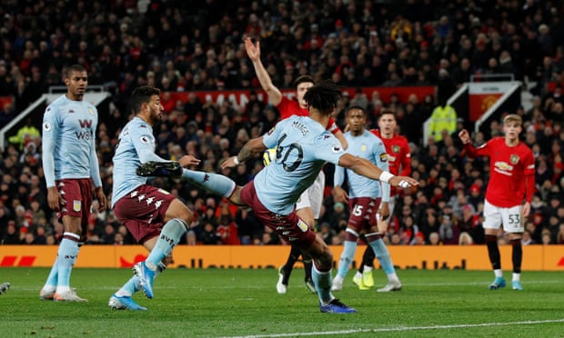 Manchester United bị Aston Villa cầm hòa trên sân nhà
