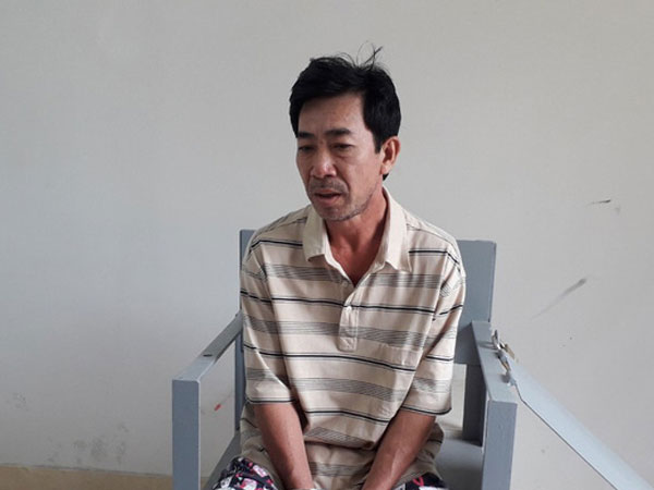 Về quê ăn giỗ, bác ruột có hành vi dâm ô với cháu gái 9 tuổi