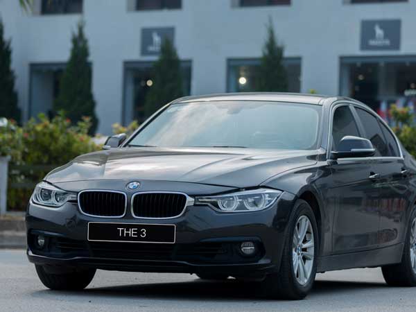 Bảng giá xe BMW tháng 12: Ưu đãi 'sập sàn' lên đến 300 triệu đồng