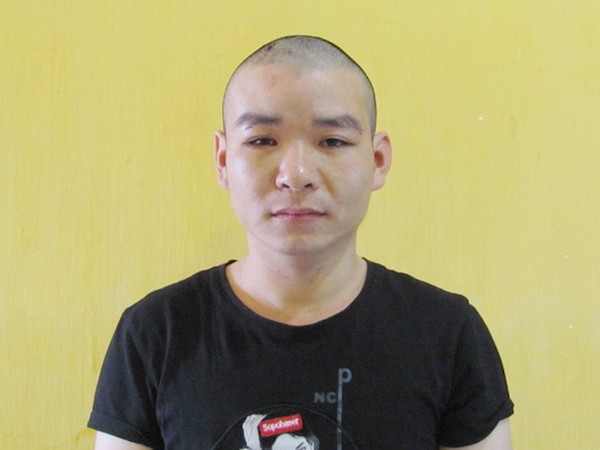Bị 141 xử phạt, 'ma men' lao vào cắn Cảnh sát hình sự