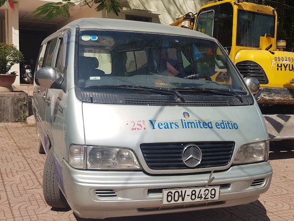 Phạt 14 triệu đồng vụ lái xe dùng bằng giả làm rơi học sinh