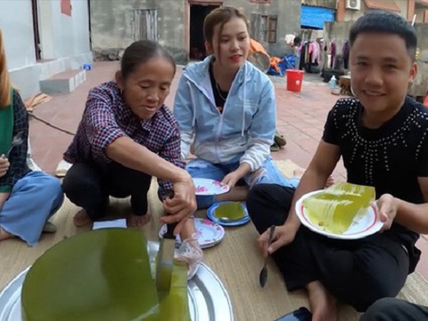 Mùa đông đã 'ập vào mặt' cả tuần nay, Sa Pa còn rơi cả tuyết mà bà Tân vẫn cần làm thạch lá dứa để...'ăn cho nó mát'