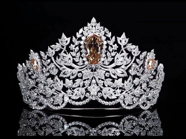 Miss Universe 2019 công bố vương miện đẹp choáng ngợp trị giá 117 tỷ đồng, liệu có thuộc về Hoàng Thùy?