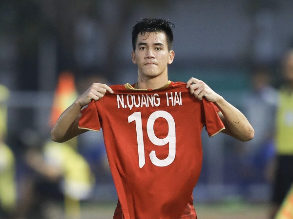 Sau Quang Hải, U22 Việt Nam nguy cơ mất nốt Tiến Linh vì chấn thương