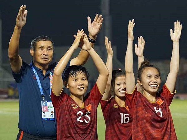 HLV Mai Đức Chung: 'ĐT nữ Việt Nam chuẩn bị sẵn việc đá luân lưu với Thái Lan'