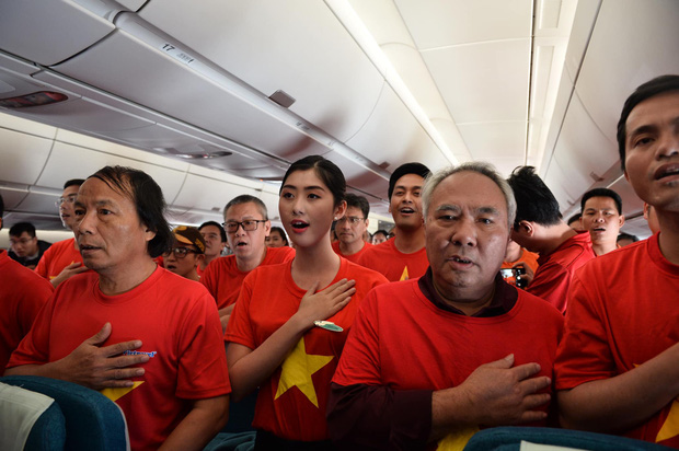Vietnam Airlines tăng cường 6 chuyến bay sang Philippines phục vụ NHM xem Chung kết bóng đá nam SEA Games 30