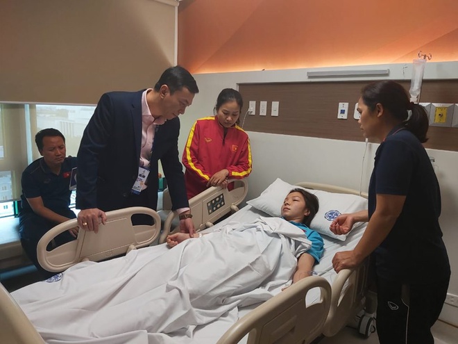 Nữ tuyển thủ Việt Nam nhập viện cấp cứu vì kiệt sức sau trận chung kết SEA Games