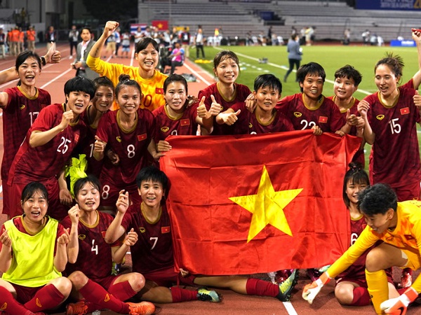 CĐV Thái Lan cay đắng: 'Bóng đá Việt Nam vượt xa chúng ta, giờ có chạy dài cũng chẳng kịp'