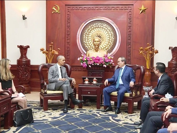 Cựu Tổng thống Mỹ Obama gặp Bí thư Thành ủy Nguyễn Thiện Nhân